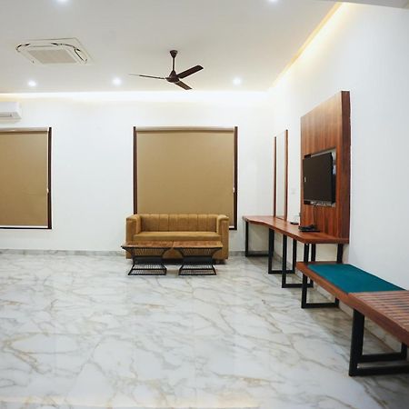The Krati Resort And Convention Centre Bareilly Bagian luar foto